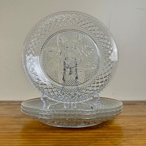 Cristal d’Arques Antique Plates – Set of 4 - Picture 6 of 12